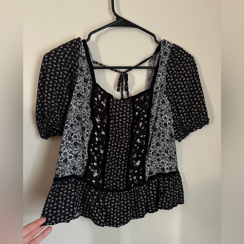 Bohemian Floral & Velvet Top by SO goods for life Womens Size Small